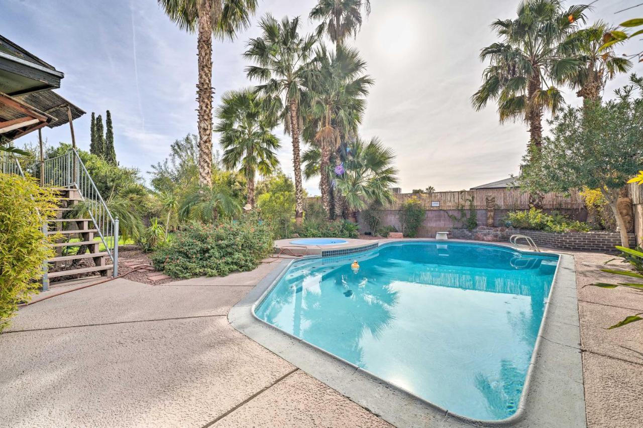 Vegas Oasis Home With Pool And Spa 7 Miles To Strip Las Vegas Eksteriør billede