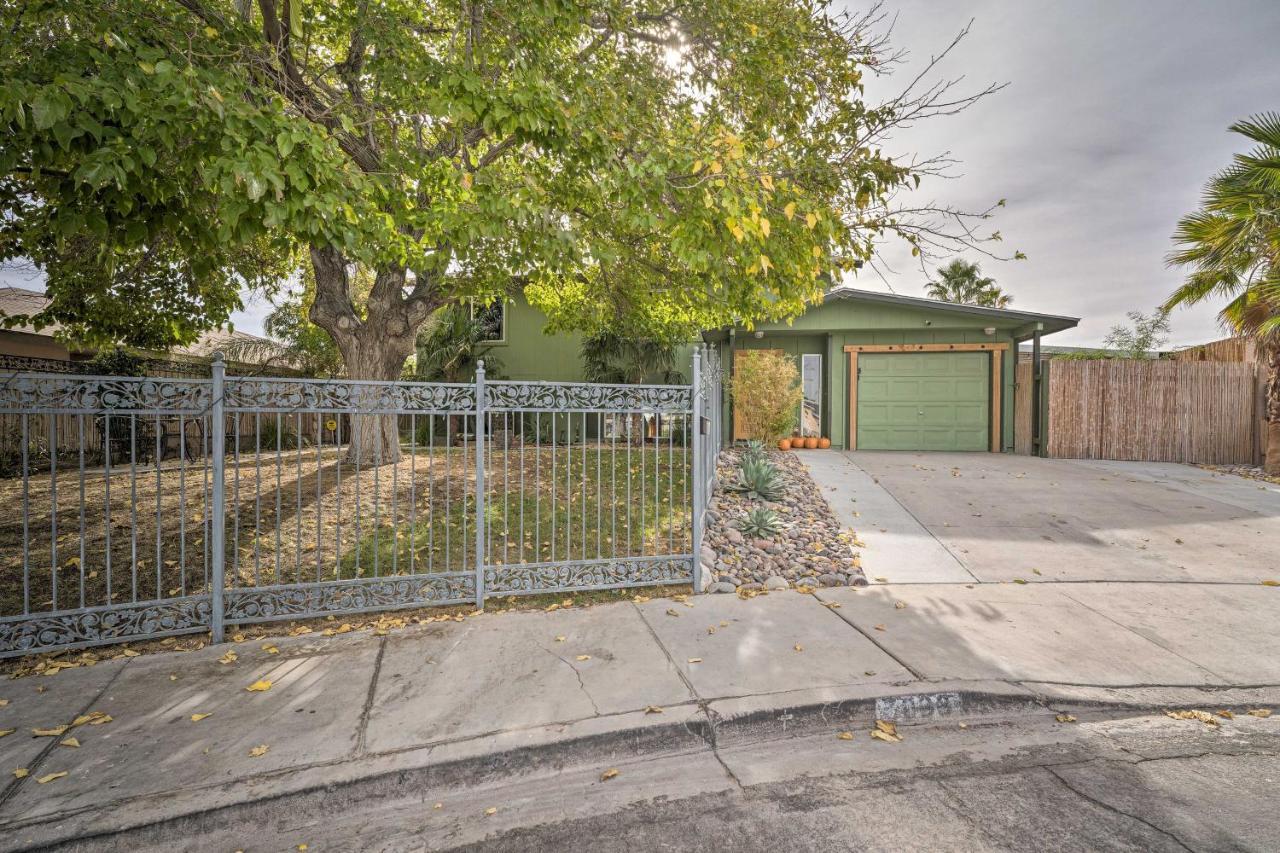 Vegas Oasis Home With Pool And Spa 7 Miles To Strip Las Vegas Eksteriør billede