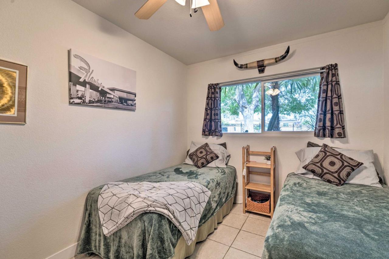 Vegas Oasis Home With Pool And Spa 7 Miles To Strip Las Vegas Eksteriør billede