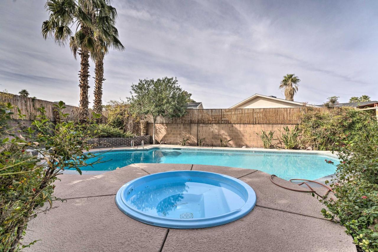 Vegas Oasis Home With Pool And Spa 7 Miles To Strip Las Vegas Eksteriør billede